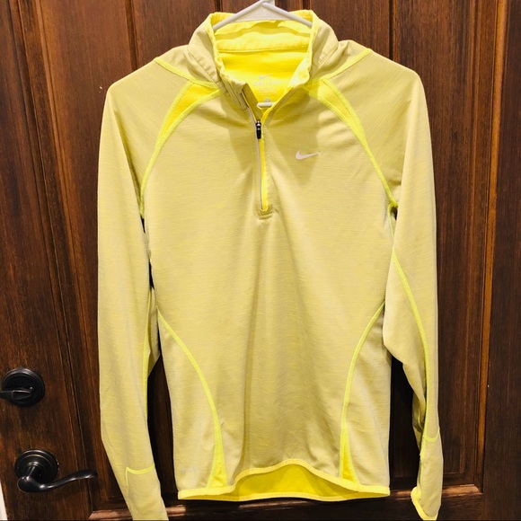 Nike Tops - Nike Dry-fit women’s 1/4 zip